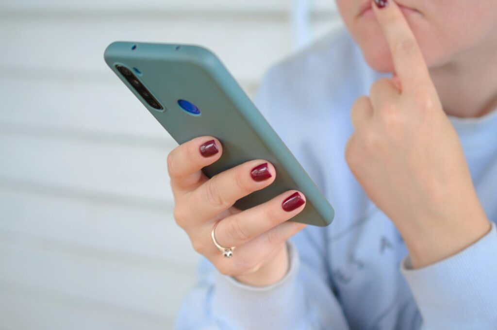 メール返信が苦痛な人へ｜考える負担を減らすAIサポート術【初心者向け】